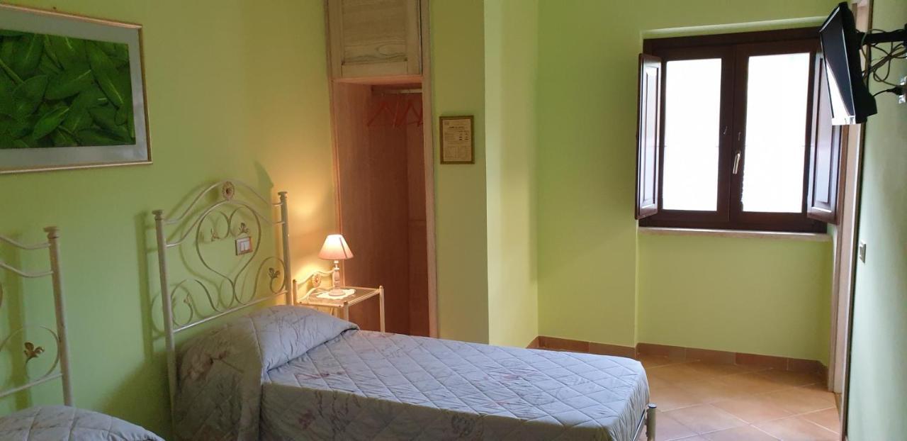 Agriturismo Il Casale Pica Posta Buitenkant foto